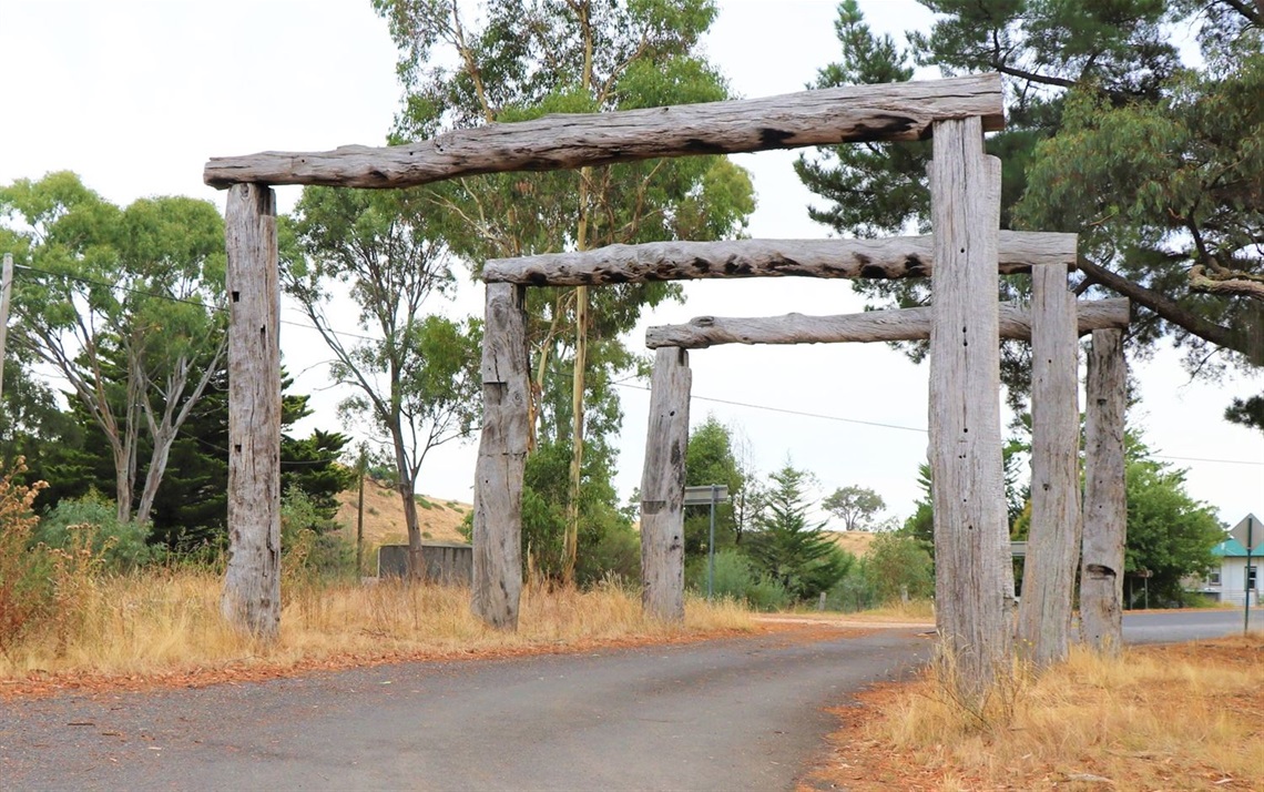 Vaughan Springs Entrance.JPG